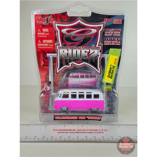Maisto G-Ridez : Volkswagen Van "Samba" (2006) (Scale 1:64)