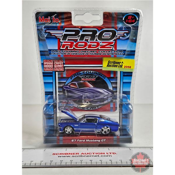 Maisto Pro Rodz : '67 Ford Mustang GT (2005) (Scale 1:64) (Measures : 7-1/2"H x 6"W x 2"D)