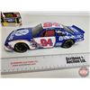 Image 3 : New Holland Racing "Ron Barfield" Collector Combo :  - Die-Cast Nascar (Scale 1:18) - Lic Plates (2)