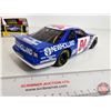 Image 5 : New Holland Racing "Ron Barfield" Collector Combo :  - Die-Cast Nascar (Scale 1:18) - Lic Plates (2)