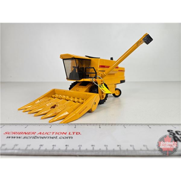 New Holland TX34 Combine with Corn Header (Scale 1:42)