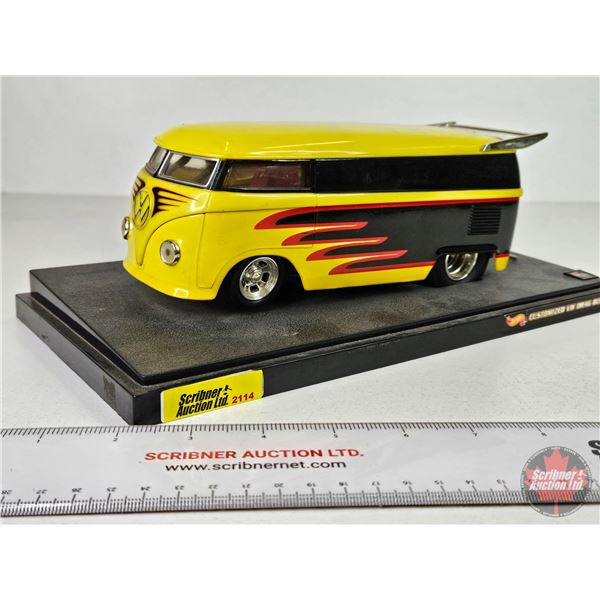 Hot Wheels : Customized VW Drag Bus (on Platform) (Measures with Platform : 4-1/2"H x 13"W x 6-1/2"D