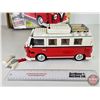Image 11 : LEGO Building Toy : Volkswagen T1 Camper Van : Constructed  (Box Measures : 14-3/4"H x 18-3/4"W x 2-