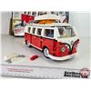 Image 6 : LEGO Building Toy : Volkswagen T1 Camper Van : Constructed  (Box Measures : 14-3/4"H x 18-3/4"W x 2-