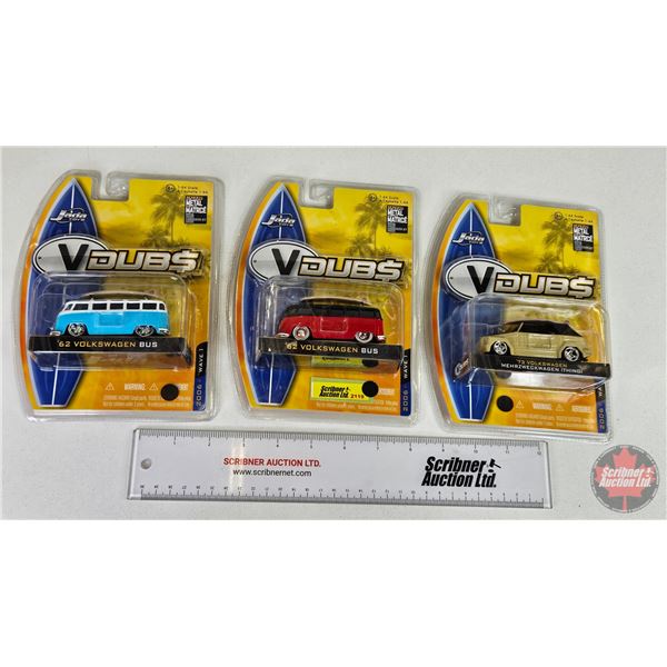 Jada Toys (3): - '62 Volkswagen Bus (Blue/White) (2006) - '62 Volkswagen Bus (Red/Black) (2006) - '7