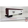 Image 4 : LIONEL ELECTRIC TRAINS : Michigan Central Woodside Reefer 6-5714 (O Gauge) (Box Measures: 4-1/2"H x 