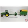 Image 2 : John Deere Tractor w/ Forage & Wagon (ERTL) (Scale 1:16)