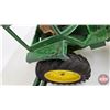 Image 8 : John Deere Tractor w/ Forage & Wagon (ERTL) (Scale 1:16)
