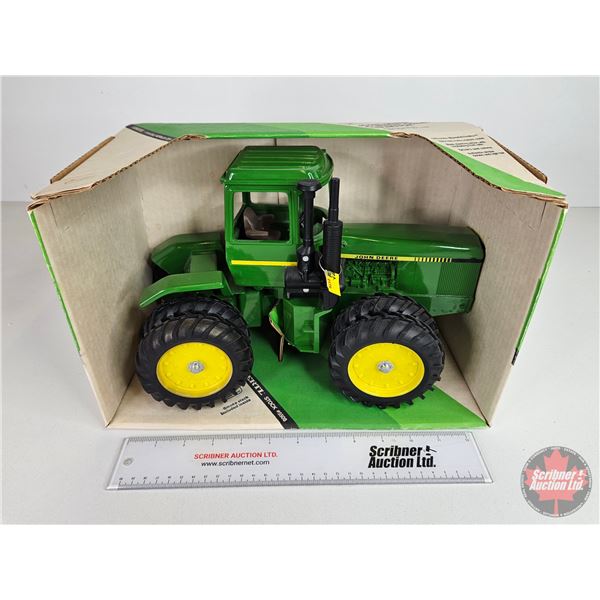 John Deere 4-Wheel-Drive Tractor (ERTL) (Scale 1:16) (Box Measures : 9"H x 14"W x 9"D)