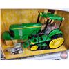 Image 3 : John Deere 8520T Tractor : 2 Piece Set Collector Edition (2002) (ERTL) (Scale 1:16 & 1:64) (Box Meas