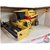 Image 3 : New Holland Combine : Special Edition (ERTL) (Scale 1:32) (Box Measures : 6"H x 14"W x 9-3/4"D)
