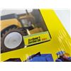 Image 12 : New Holland CR9090 Combine w/ Tractor & Grain Cart : (New-Ray) (Plastic) (Scale 1:32) (Box Measures 