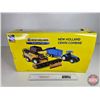 Image 8 : New Holland CR9090 Combine w/ Tractor & Grain Cart : (New-Ray) (Plastic) (Scale 1:32) (Box Measures 