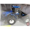 Image 3 : New Holland T9.670 Tractor : Prestige Collection (ERTL) (Scale 1:32) (Box Measures : 7"H x 12"W x 7-
