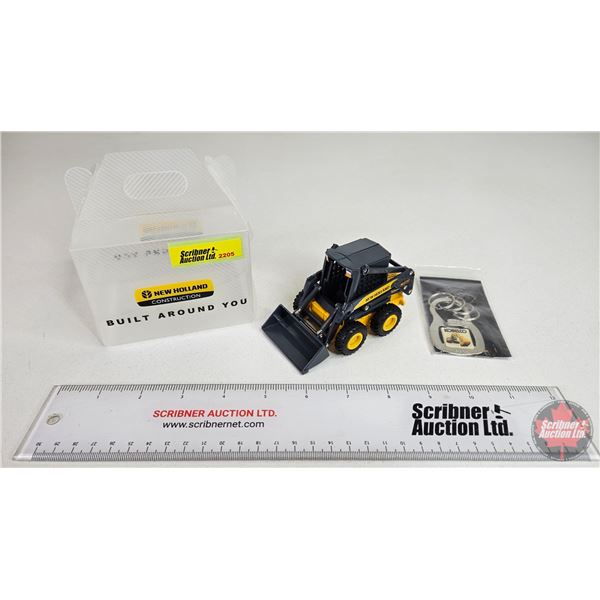 New Holland L170 Skid Steer w/ Kobelco KeyKlasp (Scale 1:32) (Box Measures : 5"H x 4"W x 3"D)