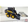 Image 3 : New Holland L170 Skid Steer w/ Kobelco KeyKlasp (Scale 1:32) (Box Measures : 5"H x 4"W x 3"D)