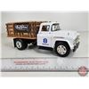 Image 5 : 1957 Chevy Stake Truck : New Holland (ERTL Collectibles Prestige Series) (Scale 1:25) (Box Measures 