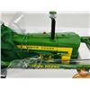 Image 9 : John Deere Model 720 Tractor w/ 80 Blade and 45 Loader : Precision Classics #18 (ERTL) (Scale 1:16) 