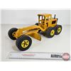 Image 1 : Tonka Grader (Repainted) (Measures : 7"H x 8"W x 16-1/2"L)