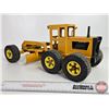 Image 7 : Tonka Grader (Repainted) (Measures : 7"H x 8"W x 16-1/2"L)
