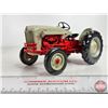 Image 2 : Ford 640 Tractor : Precision Series #8 (ERTL) (Scale 1:16) (Box Measures 6"H x 10"W x 6"D)