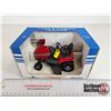Image 1 : Massey Ferguson Lawn & Garden Tractor (ERTL) (Scale 1:16) (Box Measures : 4-1/4"H x 7-1/4"W x 4-1/2"