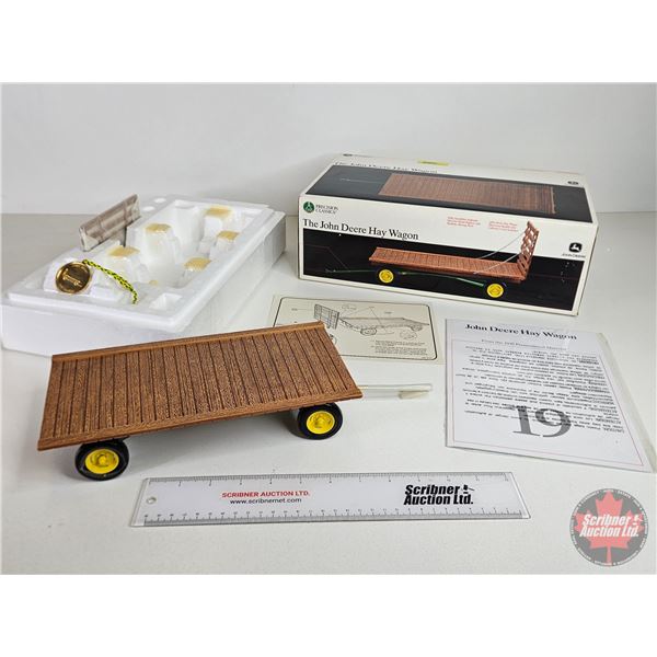 John Deere Hay Wagon : Precision Classics #19 (ERTL) (Scale 1:16) (Box Measures : 5"H x 14-1/2"W x 8