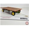 Image 2 : John Deere Hay Wagon : Precision Classics #19 (ERTL) (Scale 1:16) (Box Measures : 5"H x 14-1/2"W x 8