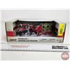 Image 2 : CASE IH Haying Set (ERTL) (Scale 1:64) (Box Measures : 3-1/4"H x 9"W x 5"D)