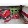 Image 4 : CASE IH Haying Set (ERTL) (Scale 1:64) (Box Measures : 3-1/4"H x 9"W x 5"D)