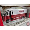 Image 3 : Lennox 1961 Divco Model 70 Dividend Step Van (Scale 1:34) (Box Measures : 4-1/2"H x 9-1/2"W x 4-1/4"