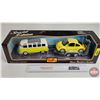 Image 1 : Show Haulers Series : Volkswagen Van Samba w/ Volkswagen New Beetle ~ Special Edition (Maisto) (Scal