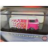 Image 3 : Hot Wheels (2) : Limited Edition - Vintage Volkswagen Microbus (Collector No. 06 2002) - Vintage Vol