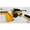 Image 3 : New Holland Combines (3) (ERTL) (Scale 1:64)