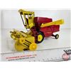 Image 10 : New Holland Sperry Rand Combine (ERTL) (Scale 1:32)