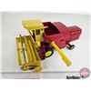Image 11 : New Holland Sperry Rand Combine (ERTL) (Scale 1:32)