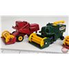 Image 5 : Vintage Tractor & Combines in Display Case (Scale 1:64) (Case Measures : 10-1/2"H x 3-1/2"W x 3-3/4"