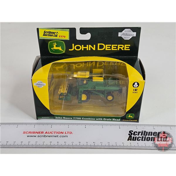 John Deere 7700 Combine w/ Grain Head (Scale 1:87) (Box Measures : 5"H x 6-1/4"W x 3"D)