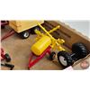 Image 8 : Assortment of Farm Implements (Scale 1:64)