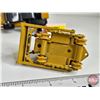 Image 10 : CAT Equipment (5) (Note : No Tracks on Dozer) (Scale 1:64)