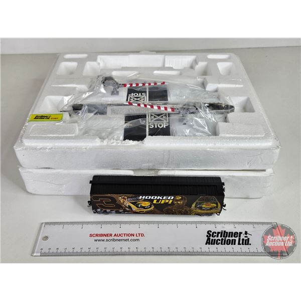 Bachmann "Hooked Up Box Car" w/ Railroad Crossing : Dale Earnhardt (COA) (Hathwthorne Village) ("HO"