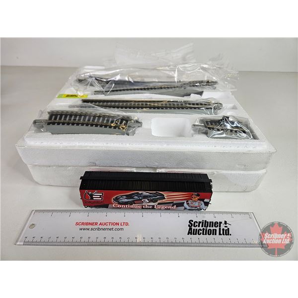 Bachmann "Continue The Legend Box Car" w/ Track : Dale Earnhardt (COA) (Hathwthorne Village) ("HO Sc