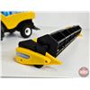 Image 10 : New Holland CR9080 Combine c/w Two Headers (ERTL) (Scale 1:32)