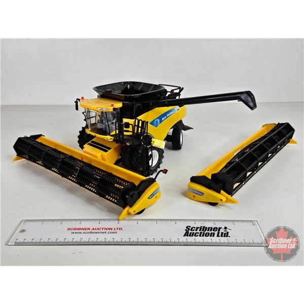 New Holland CR9080 Combine c/w Two Headers (ERTL) (Scale 1:32)