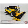 Image 3 : New Holland CR9080 Combine c/w Two Headers (ERTL) (Scale 1:32)