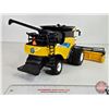 Image 5 : New Holland CR9080 Combine c/w Two Headers (ERTL) (Scale 1:32)