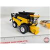 Image 6 : New Holland CR Twin Rotor Combine : 2005 Farm Show Edition (ERTL) (Scale 1:64) (Box Measures : 4"H x