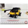 Image 8 : New Holland CR Twin Rotor Combine : 2005 Farm Show Edition (ERTL) (Scale 1:64) (Box Measures : 4"H x