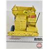 Image 10 : LUMAR Tin Toy Dump Truck (5-1/2"H x 7"W x 12-1/2"D)