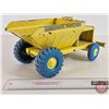 Image 7 : LUMAR Tin Toy Dump Truck (5-1/2"H x 7"W x 12-1/2"D)